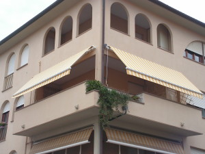 tende a bracci per condominio RIF: TS276