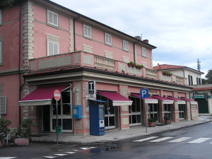 tende a bracci rosse per negozio RIF: TS235