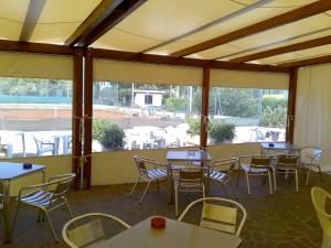 chiusure laterali con scorrimento su binario RIF: SE70