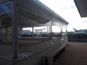 chiusure laterali con finestre cristal per struttura da esterni di un locale commerciale RIF: SE107