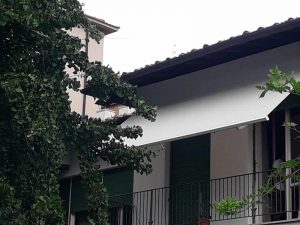 tenda a bracci tinta unita in tessuto grande altezza a livorno