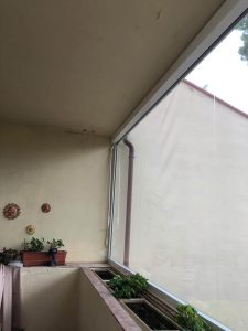 tenda antivento e antipioggia in pvc cristal per chiusura terrazzo